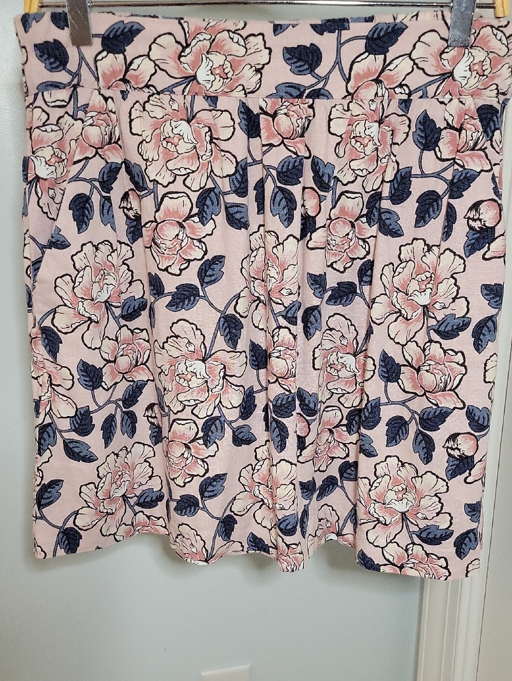 LOFT Linen Blend Pastel Pink Poeny Floral Midi Skirt Size Small